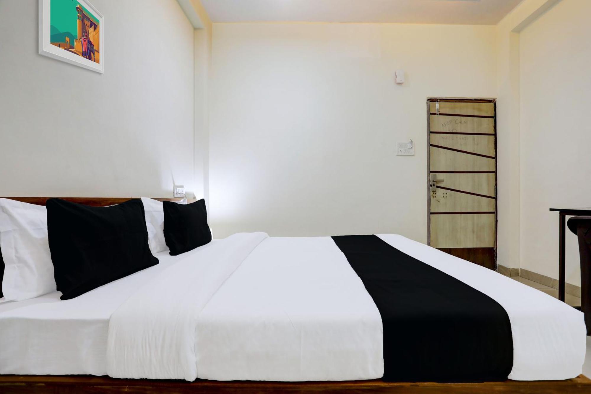 Hotel O Sb 47 Indore Luaran gambar