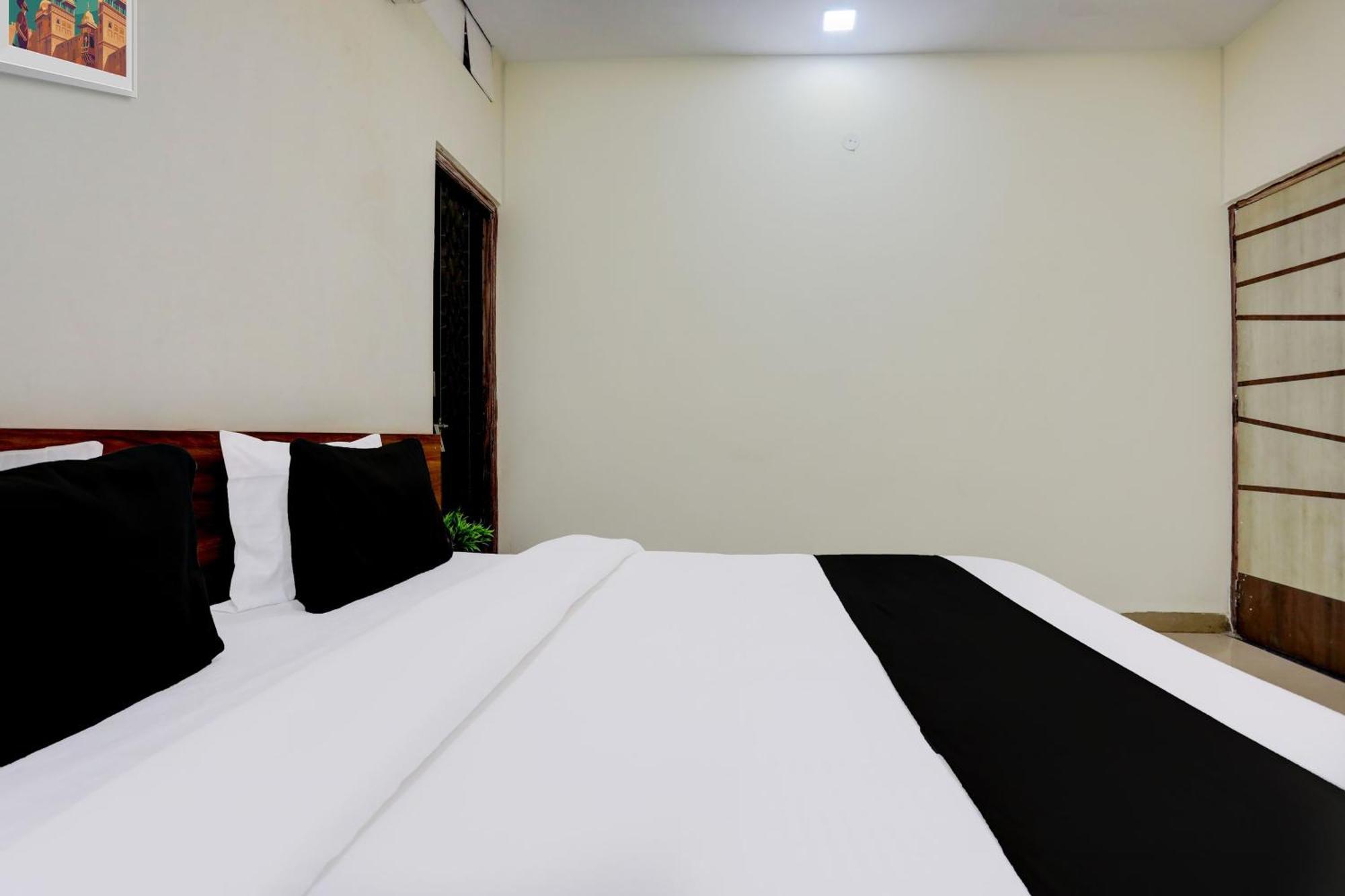 Hotel O Sb 47 Indore Luaran gambar