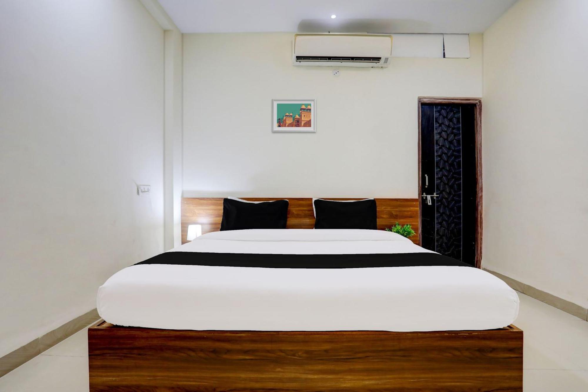 Hotel O Sb 47 Indore Luaran gambar